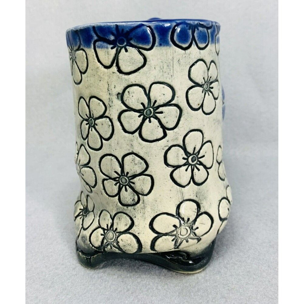 Ben Behunin Forget-Me-Not Coffee Mug Studio Pottery Blue White with surprise USA - Picture 10 of 10